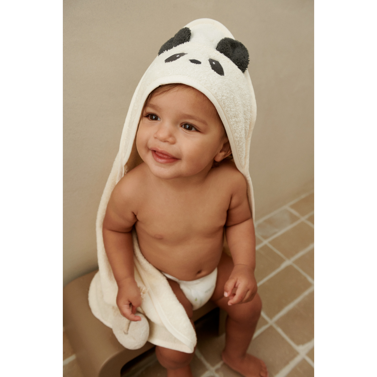 Liewood Albert Babyhandtuch mit Kapuze - Panda creme de la creme - Häntucher / Waschlasppen