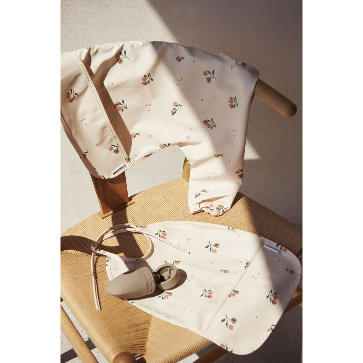 Liewood Merle Cape Lätzchen - Peach / Sea shell mix - Cape Lätzchen