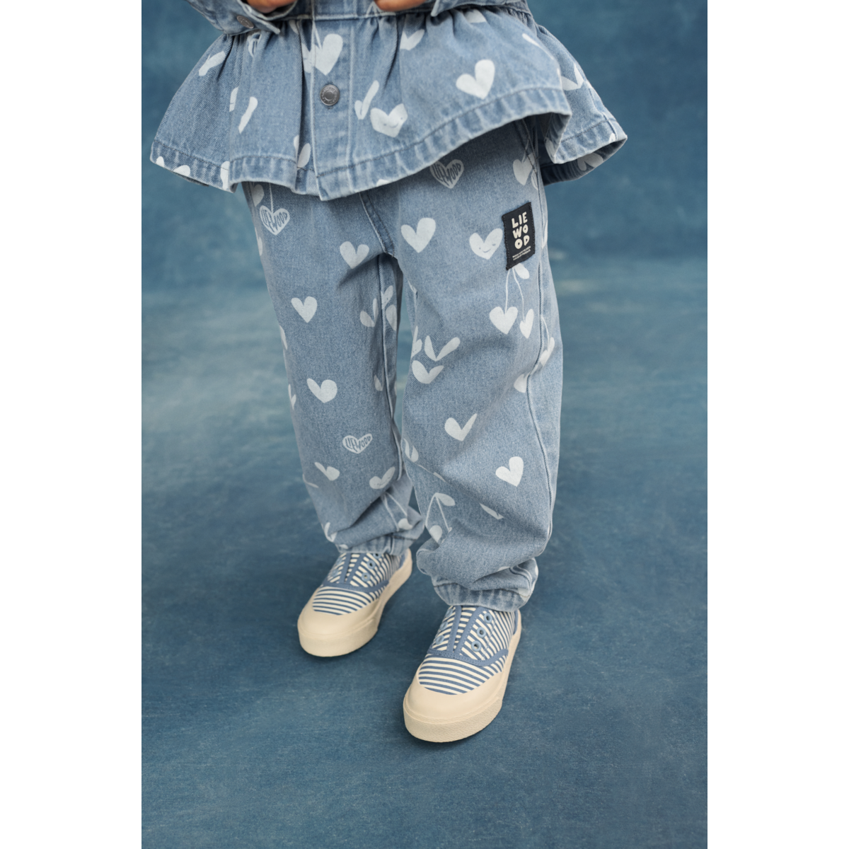 Liewood BORRIS bedruckte Jeanshose - Sweethearts / light blue denim - Hose
