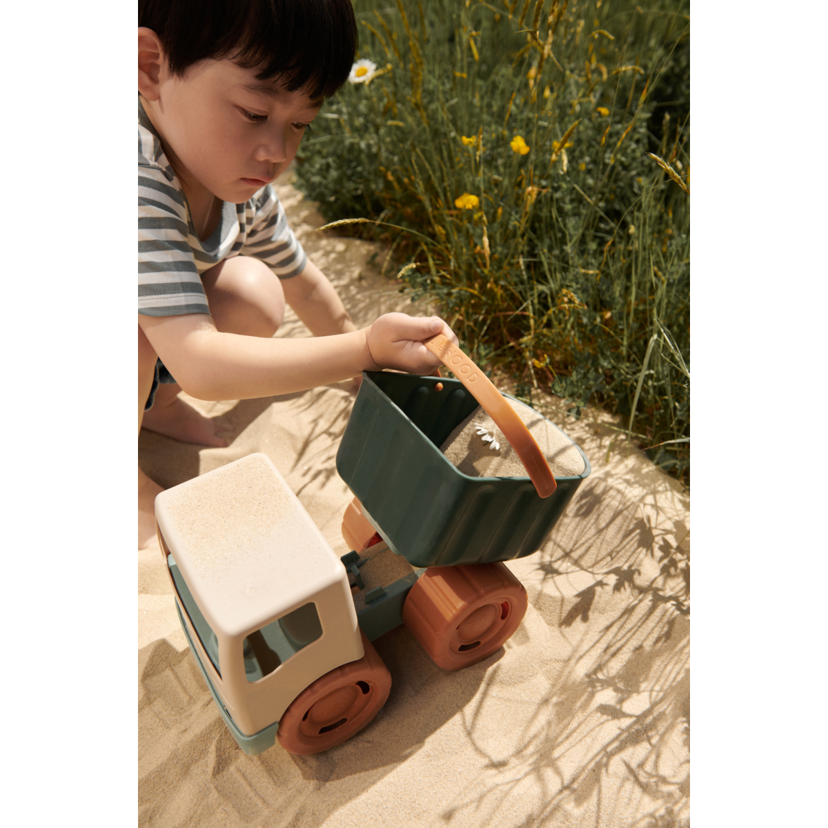 Liewood Beck Sand Truck - Peppermint multi mix - SAND TOYS
